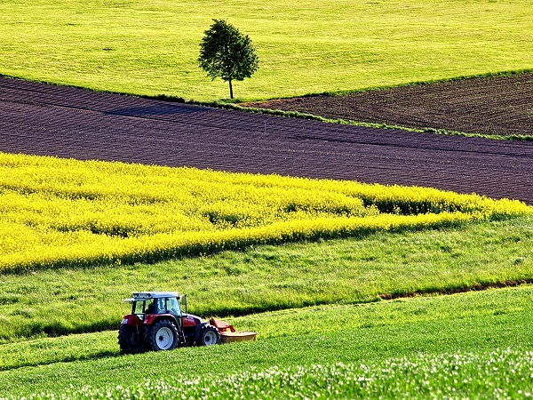 COME ASSICURARE UNA MACCHINA AGRICOLA 