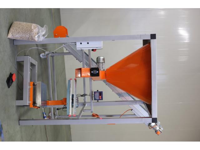 INSACCHETTATORE PER PELLET