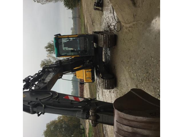 Escavatore volvo ec 140 blc