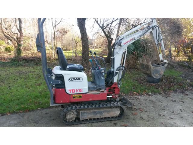 ESCAVATORE TEKEUCHI TB108