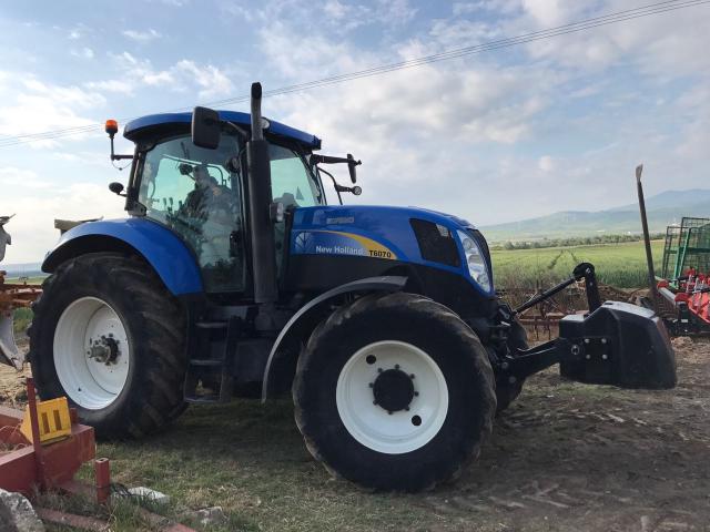 New Holland 6070