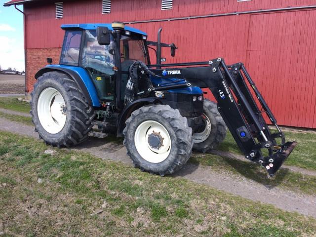 New Holland TS115